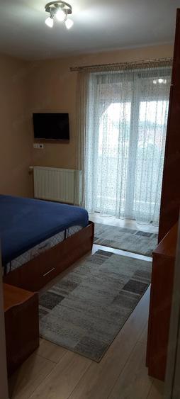 Apartament cu 3 camere decomandat în Turnișor