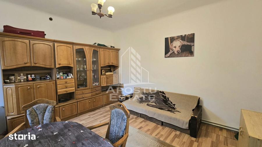 Casă cu 7 camere cu Teren 520 Mp în Elisabetin