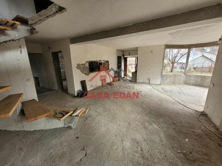 Casă cu 3 camere în Breaza