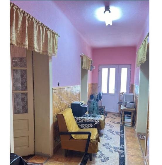 Casă individuală cu 7 camere cu Canalizare în Șibot