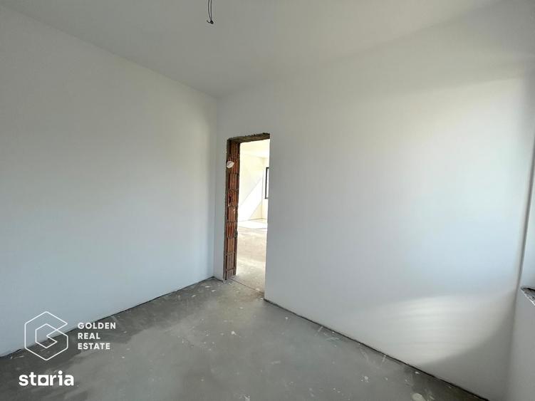 Casă cu 4 camere cu Teren 376 Mp în Vladimirescu