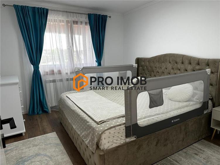 Apartament cu 4 camere decomandat, mobilat în Petrești