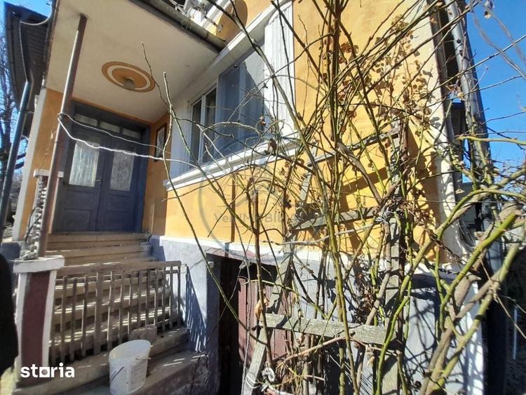 Casă cu 5 camere cu Teren 2400 Mp în Budacu de Jos