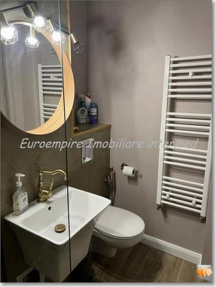 Apartament cu 2 camere decomandat în Casa de Cultură