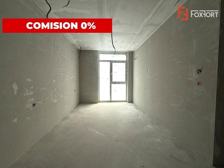 Apartament cu 3 camere decomandat în Aradului