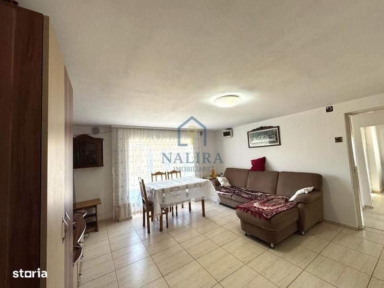 Casă cu 3 camere decomandat în Șurdești