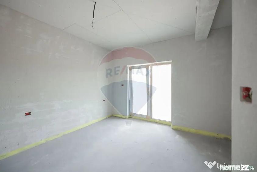 Casă cu 5 camere cu Teren 435 Mp în Săldăbagiu de Munte