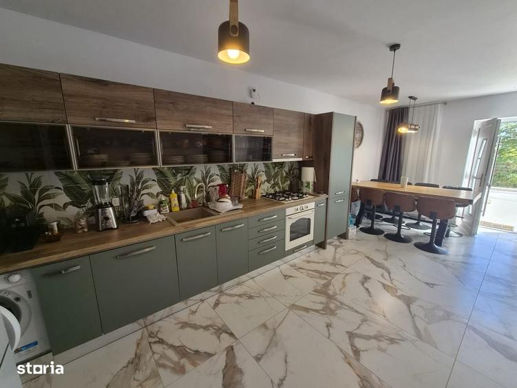 Casă cu 4 camere cu Teren 500 Mp în Central