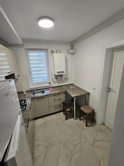 Apartament cu 2 camere semidecomandat în Cetate