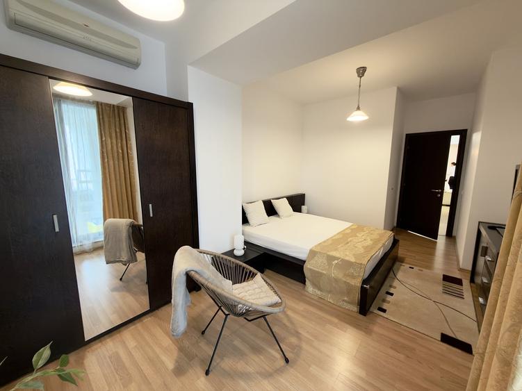 Apartament cu 4 camere semidecomandat, mobilat în Aviației