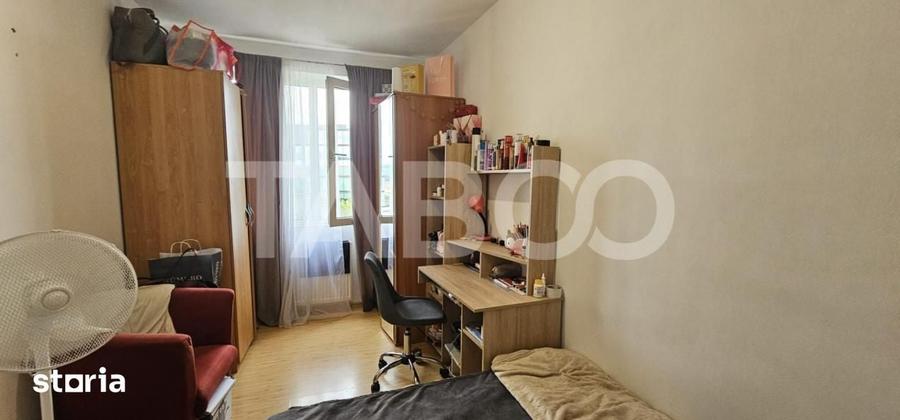Apartament cu 3 camere semidecomandat în Lazaret