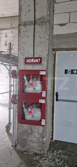Spațiu comercial, de 400 mp, în Titu