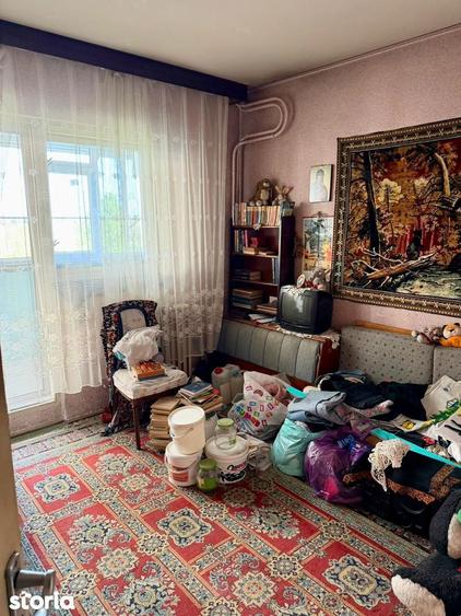 Apartament cu 3 camere decomandat în Pantelimon