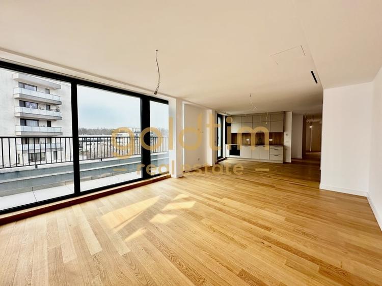 Apartament cu 4 camere decomandat, mobilat în Iancu Nicolae