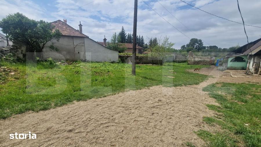 Casa cu teren 2000 mp la strada asfaltata langa Fagaras - Brasov - 1