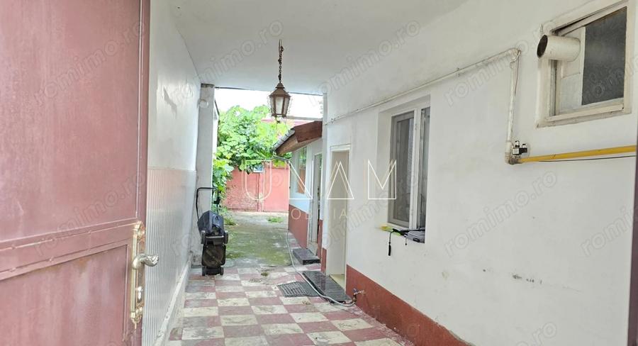 Casă cu 4 camere cu Teren 225 Mp în Muncitoresc