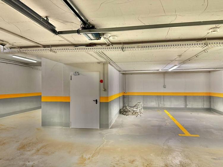 Casă individuală cu 6 camere cu Canalizare în Străulești