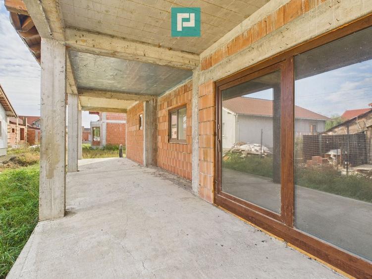 Casă individuală cu 4 camere cu Teren 600 Mp în Zimandu Nou