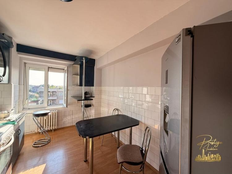Apartament cu 3 camere decomandat în Cantemir
