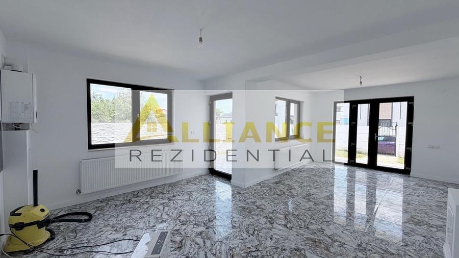 Casă individuală cu 2 camere cu Canalizare în Berceni