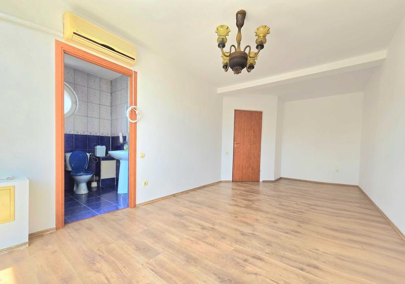 Casă cu 4 camere în Roșu