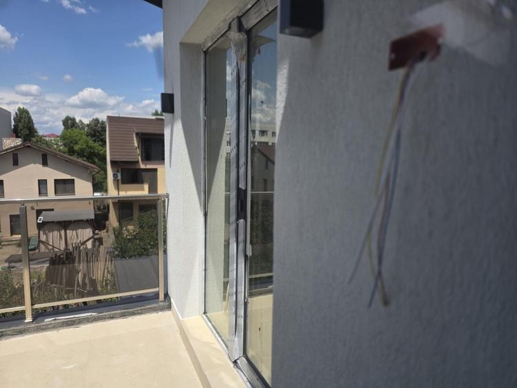 Casă cu 4 camere cu Canalizare în Theodor Pallady