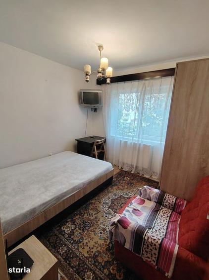 Apartament cu 3 camere în Micro 4