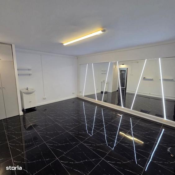 Apartament cu 3 camere în Plopilor