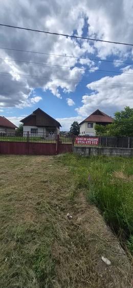 Casă cu Teren 2044 Mp în Câlnic