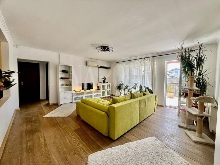 Apartament cu 4 camere semidecomandat în Între Lacuri