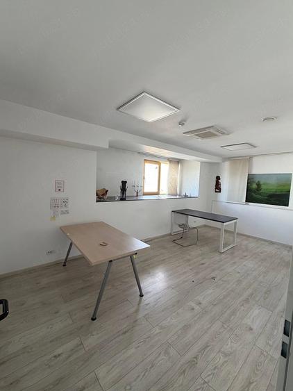 Spațiu comercial, de 1,600 mp, în Dragomirești-Deal