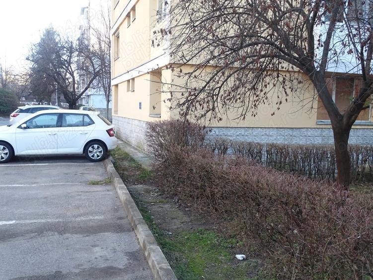 Apartament cu 2 camere nedecomandat în Grivița