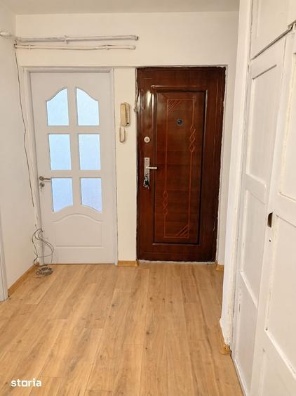 Apartament cu 2 camere decomandat în Calea București