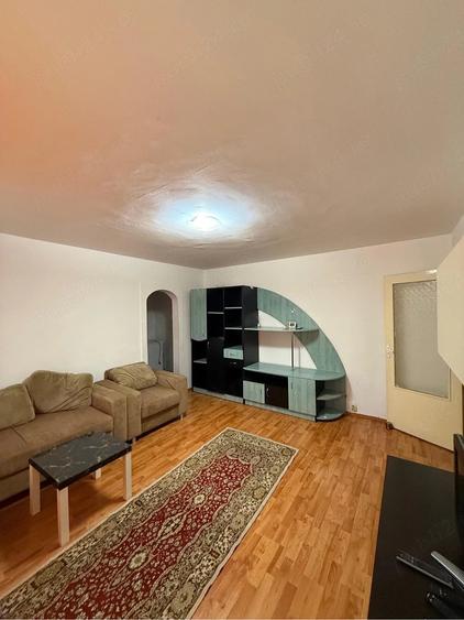 Apartament cu 2 camere semidecomandat în Lăpuș