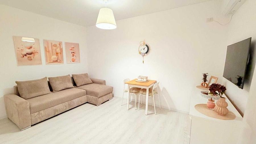 Apartament cu 2 camere decomandat în Apărătorii Patriei