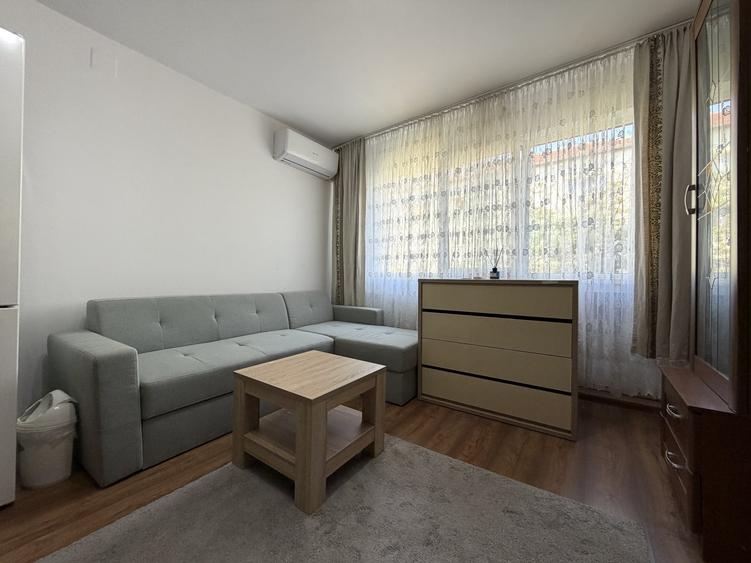 Apartament cu 2 camere nedecomandat, mobilat în Soarelui
