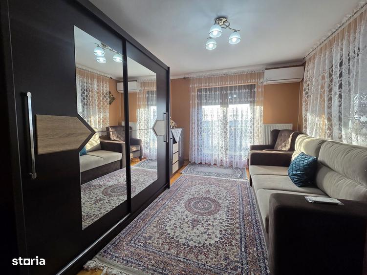 Casă cu 5 camere cu Teren 443 Mp în Central