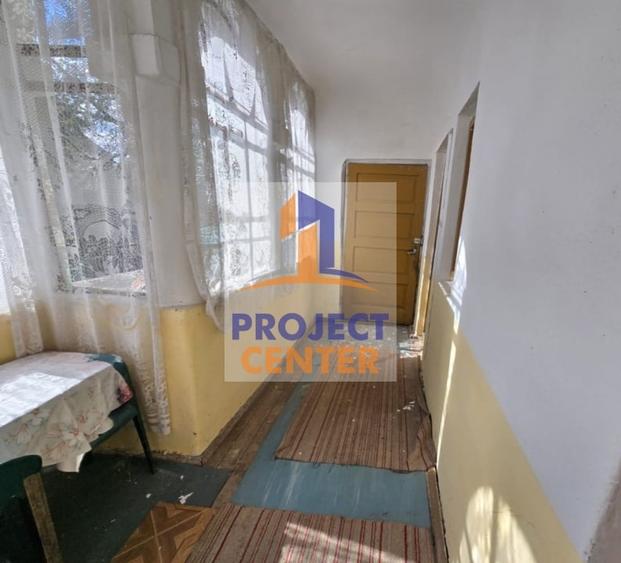Casă individuală cu 7 camere cu Teren 2211 Mp în Curtea de Argeș