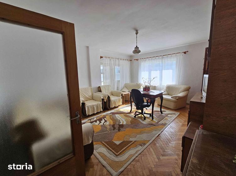 Apartament cu 2 camere decomandat în 9 Mai