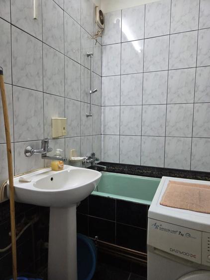 Apartament cu 3 camere decomandat în Calea Doftanei