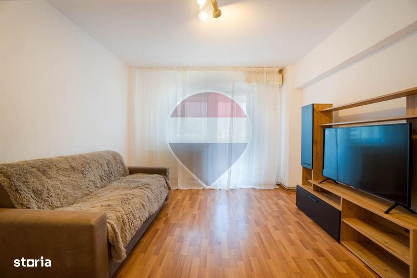Apartament cu 4 camere decomandat în Răcădău