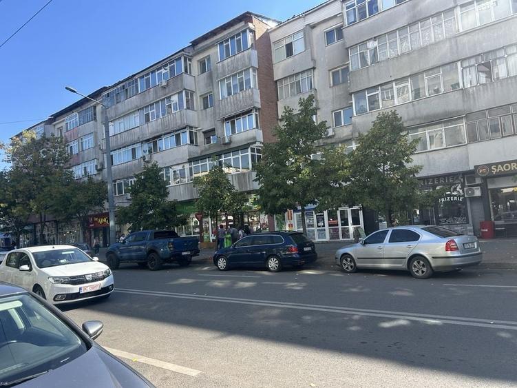 Spațiu comercial, de 75 mp, în Central