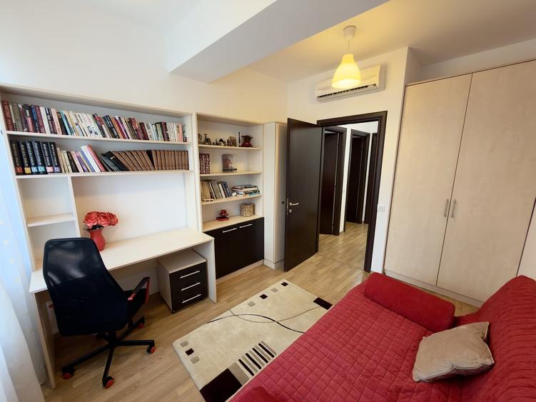 Apartament cu 4 camere semidecomandat, mobilat în Aviației