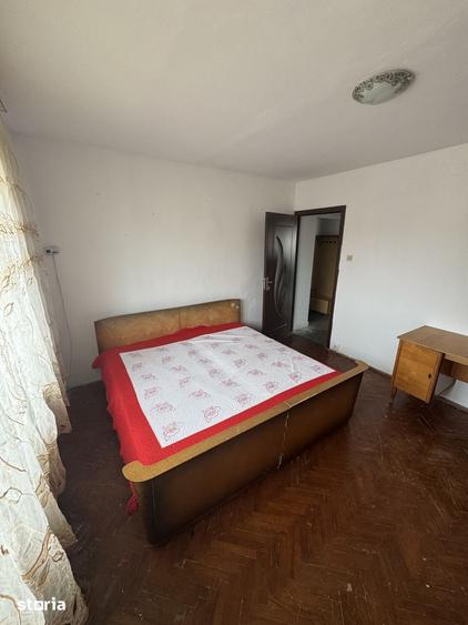 Apartament cu 2 camere decomandat în Carpați 2