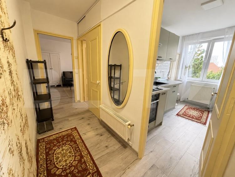 Apartament cu 2 camere semidecomandat, mobilat în Centrul Civic
