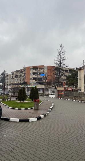 Apartament cu 2 camere decomandat în Strehaia