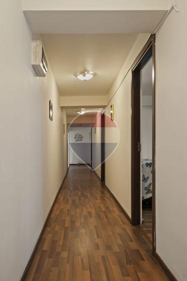Casă individuală cu 14 camere cu Teren 457 Mp în Rahova