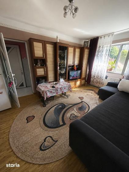 Apartament 2 camere , etaj 1, centrala proprie. Zona Florilor - 7