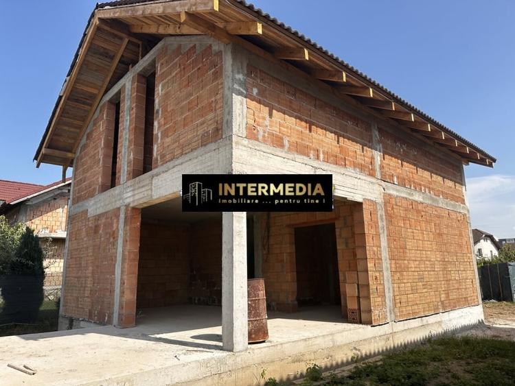 Casă individuală cu 4 camere cu Canalizare în Ampoi 3
