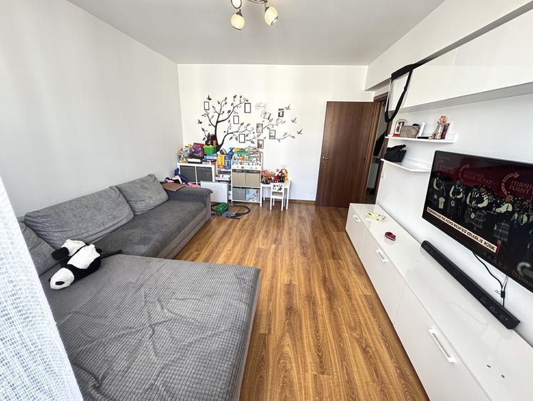 Apartament cu 2 camere decomandat în Theodor Pallady